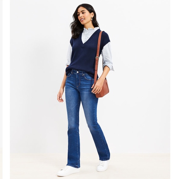 SALE!!! 🏷️ LOFT low Rise Modern Boot Jeans - 28 / 6P - Picture 1 of 6